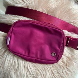 Lululemon belt bag